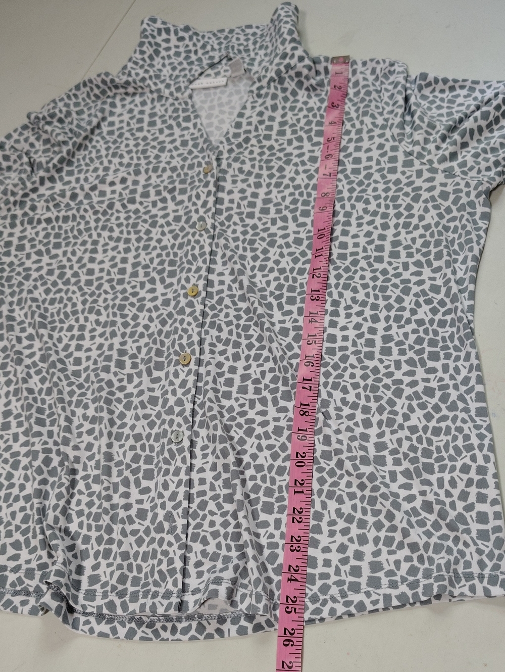 Susan Graver Animal Print Liquid Knit 3/4 Sleeves Button Relaxed Blouse Size XL - Picture 11 of 14